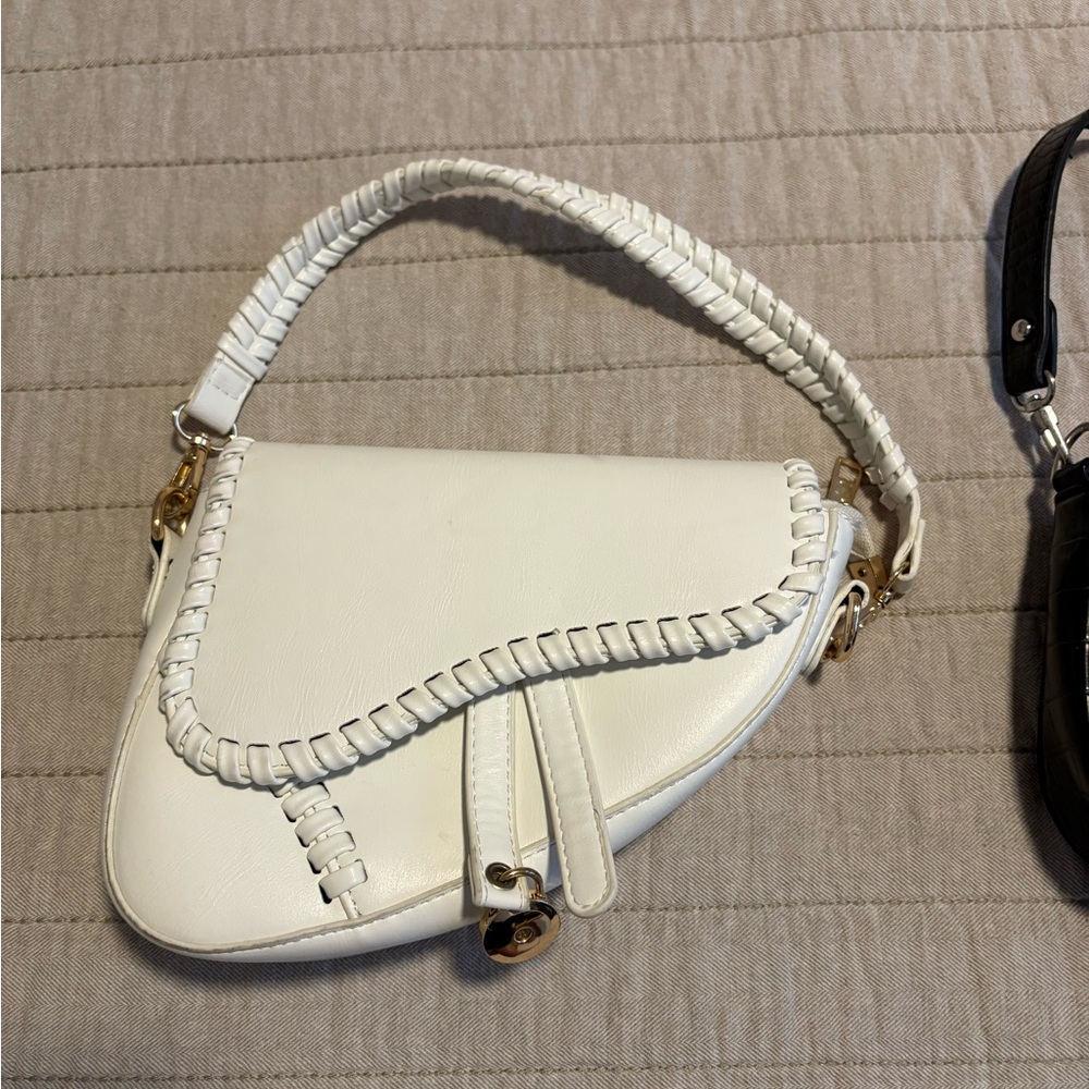 Woman’s Purse Bundle